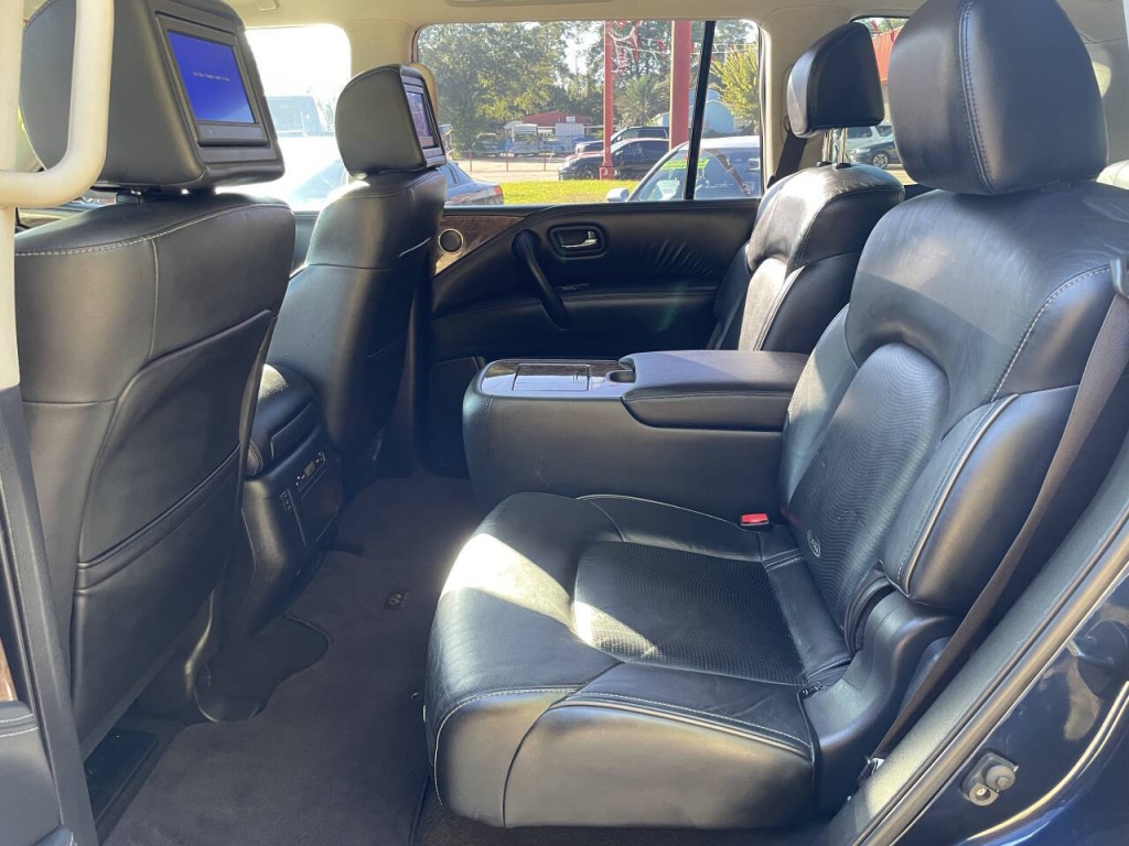 2017 INFINITI QX80 Image 24