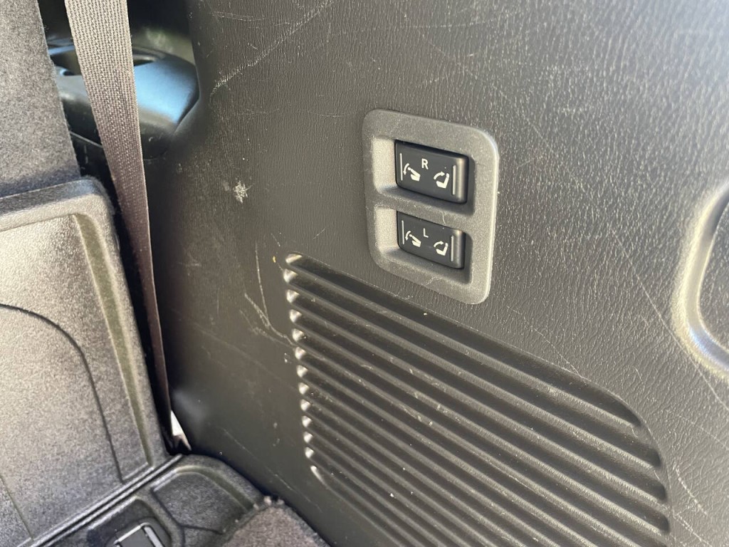 2017 INFINITI QX80 Image 31