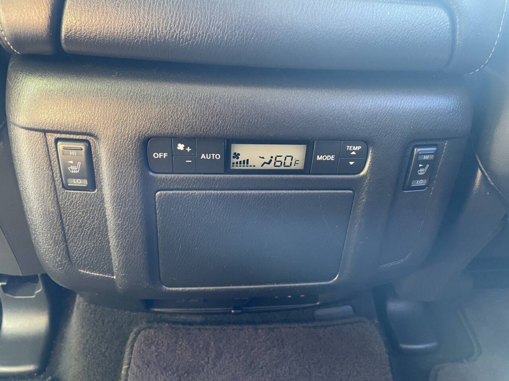 2017 INFINITI QX80 Image 29