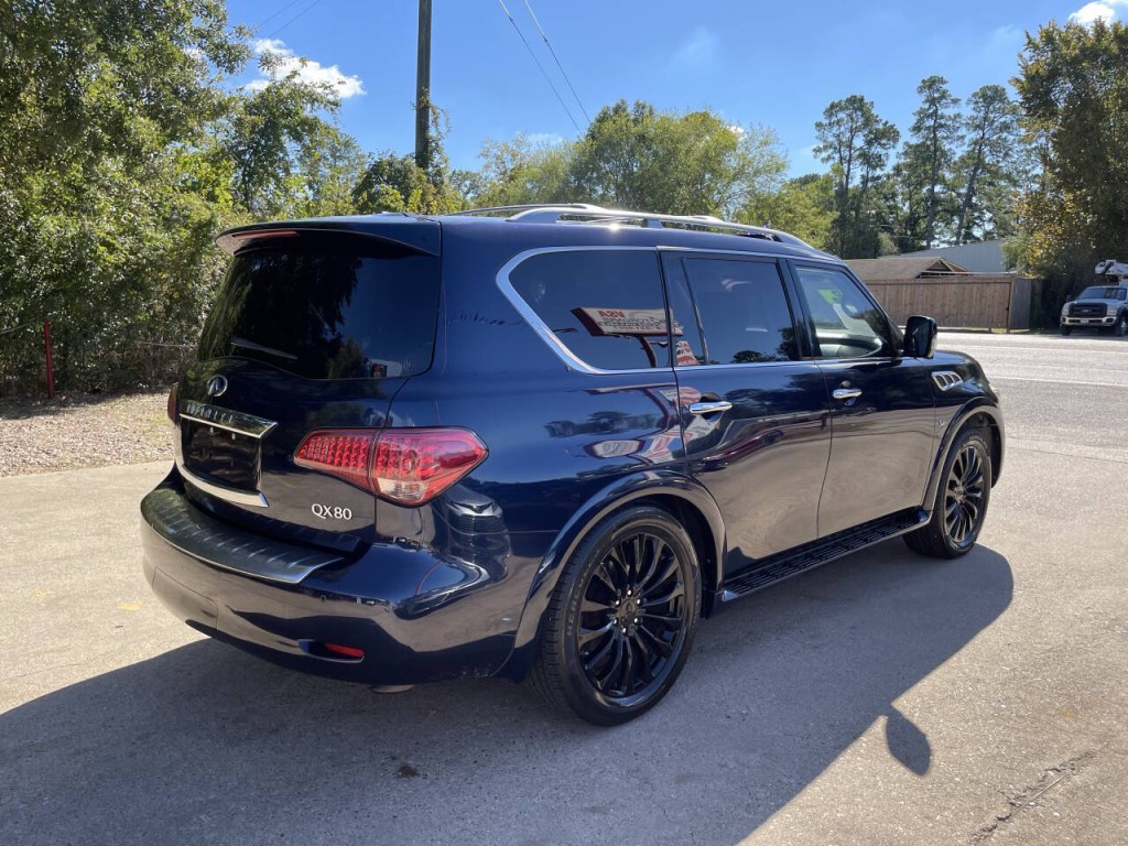 2017 INFINITI QX80 Image 35