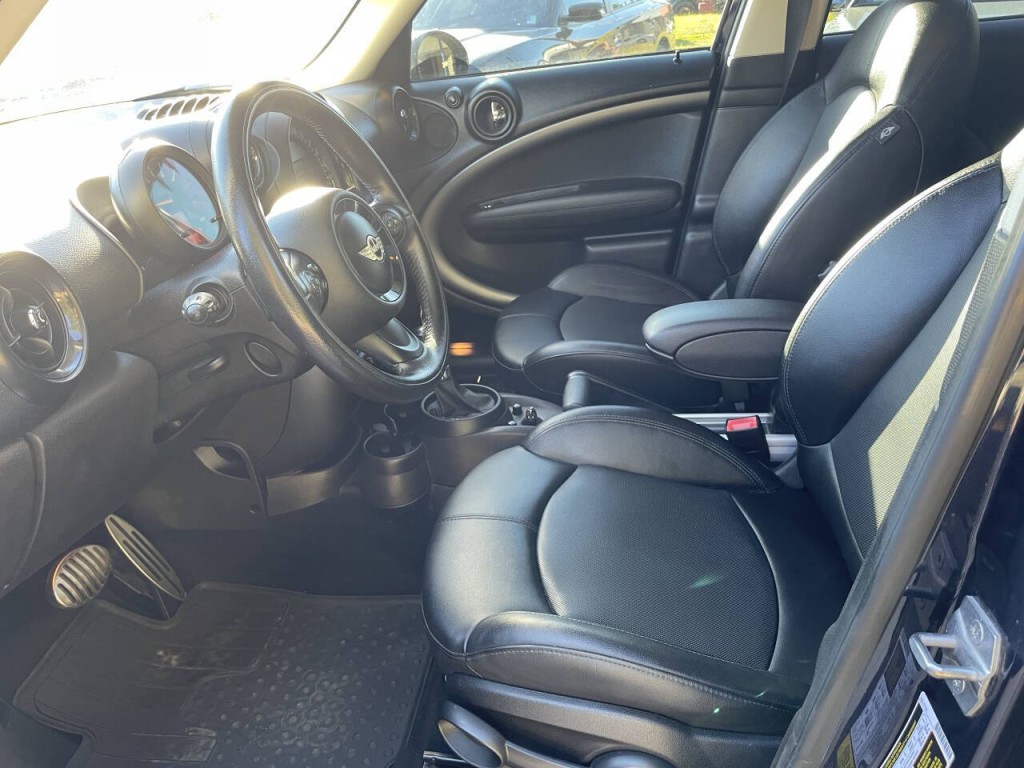 2015 MINI Countryman Image 4