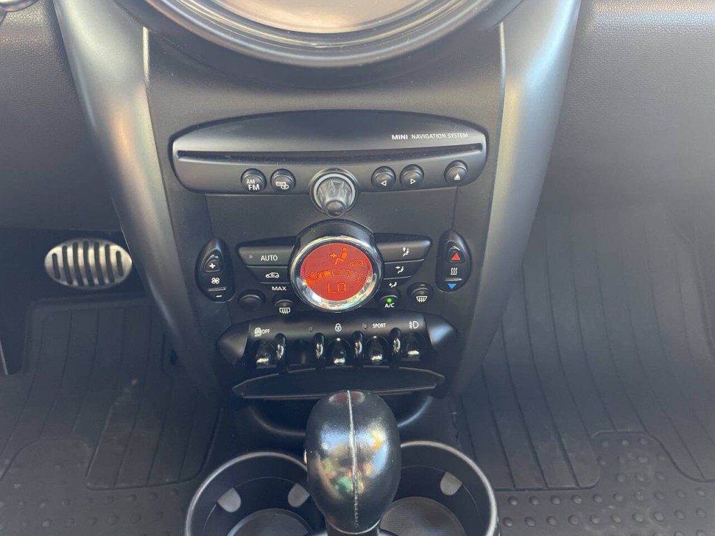 2015 MINI Countryman Image 11