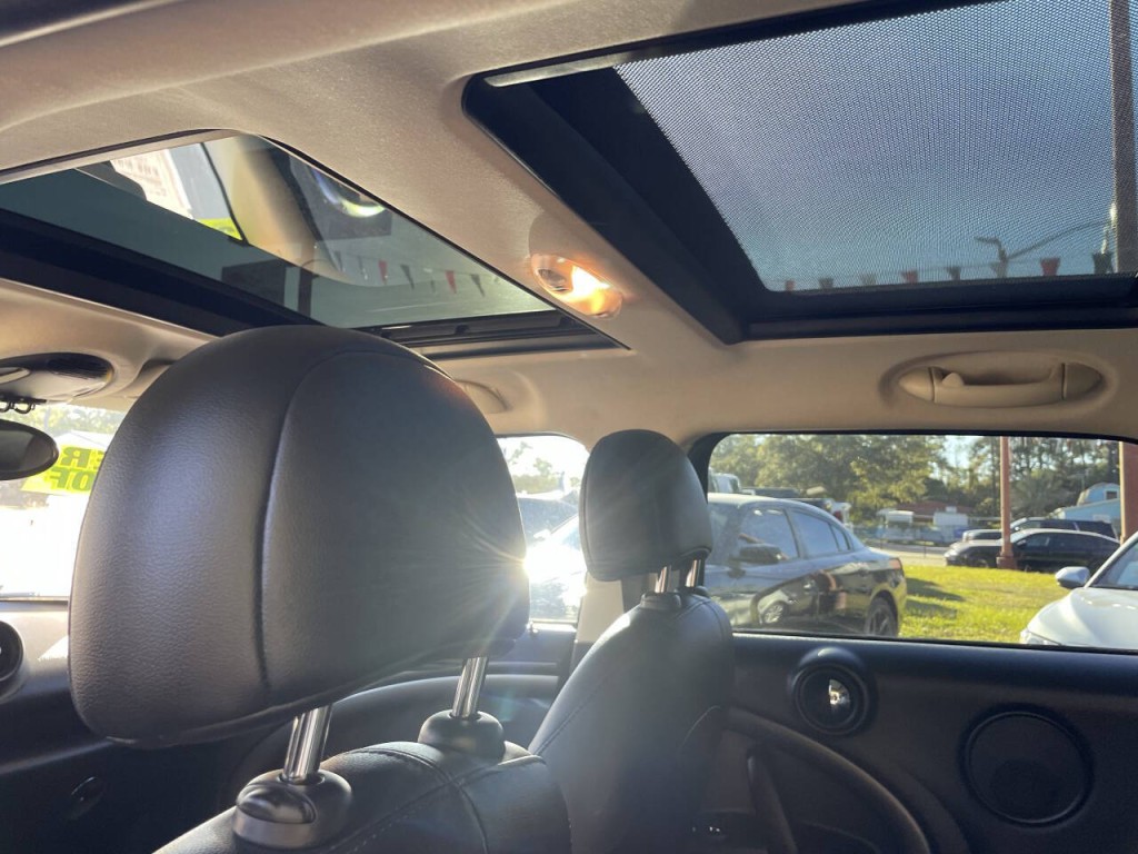 2015 MINI Countryman Image 15