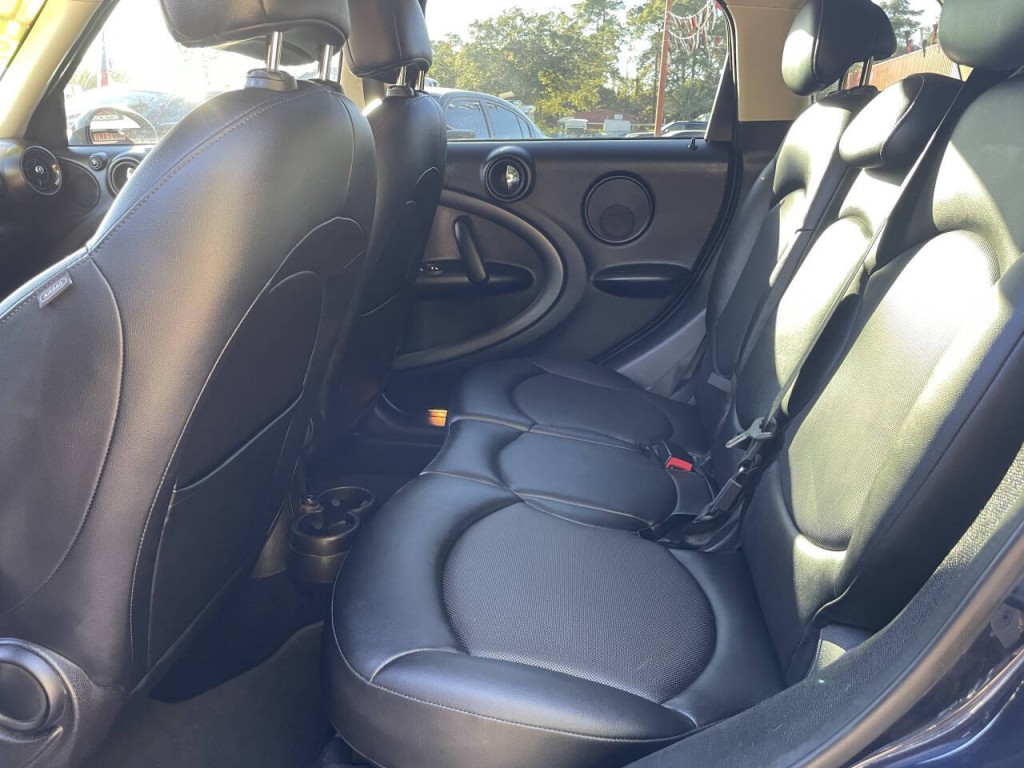 2015 MINI Countryman Image 19