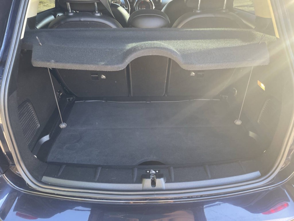 2015 MINI Countryman Image 21