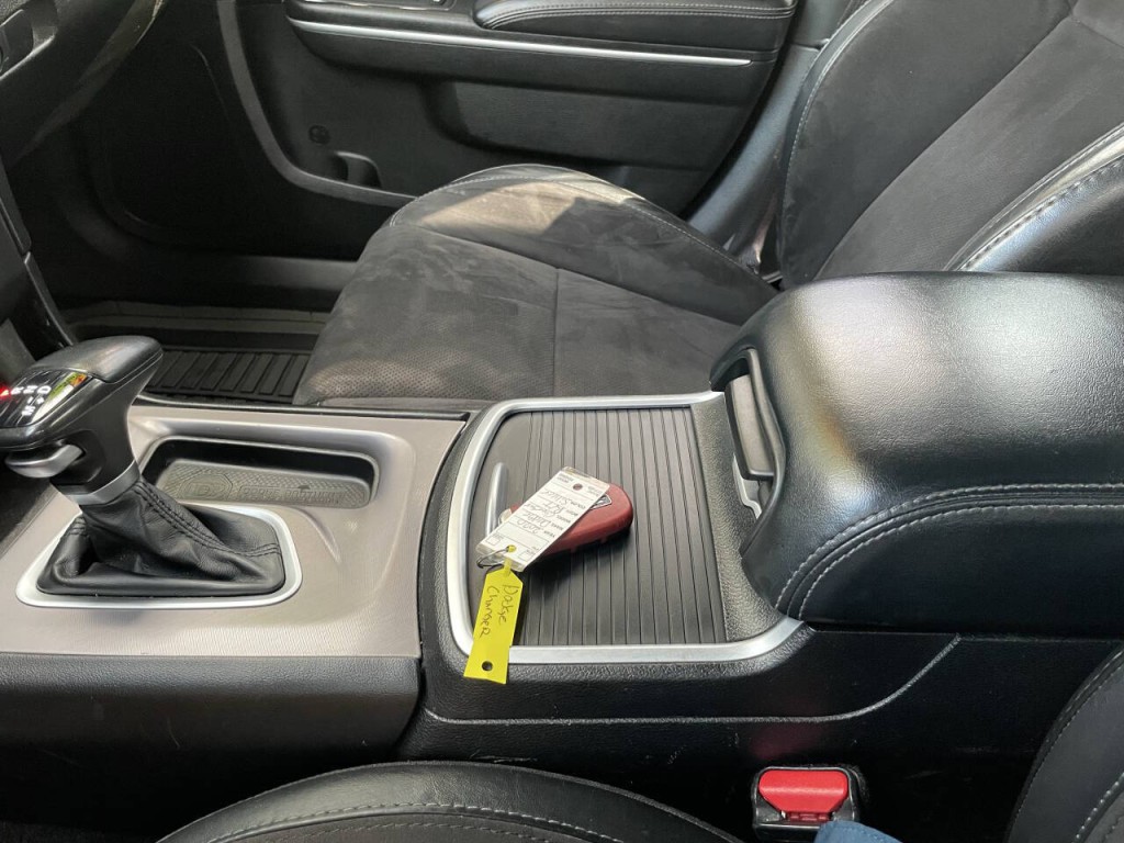 2022 Dodge Charger Image 14