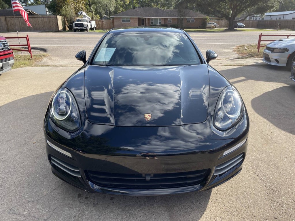 2014 Porsche Panamera Image 2