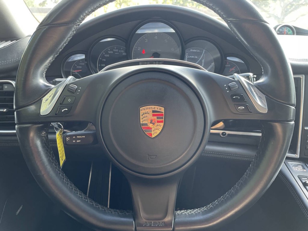 2014 Porsche Panamera Image 6