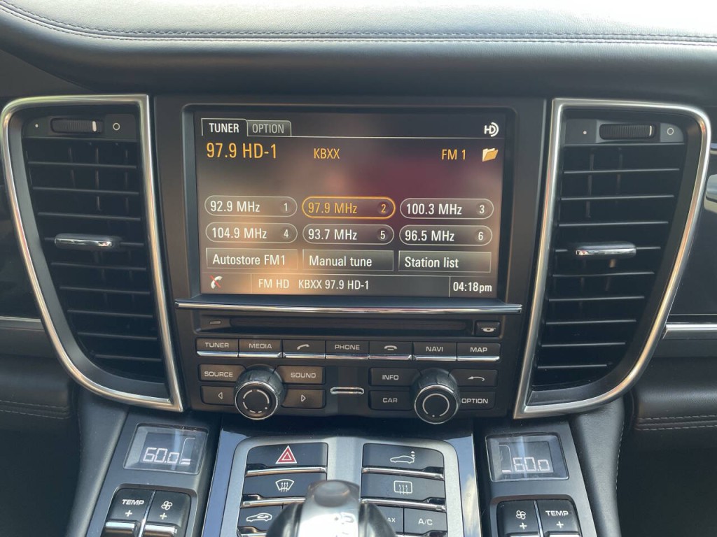 2014 Porsche Panamera Image 10