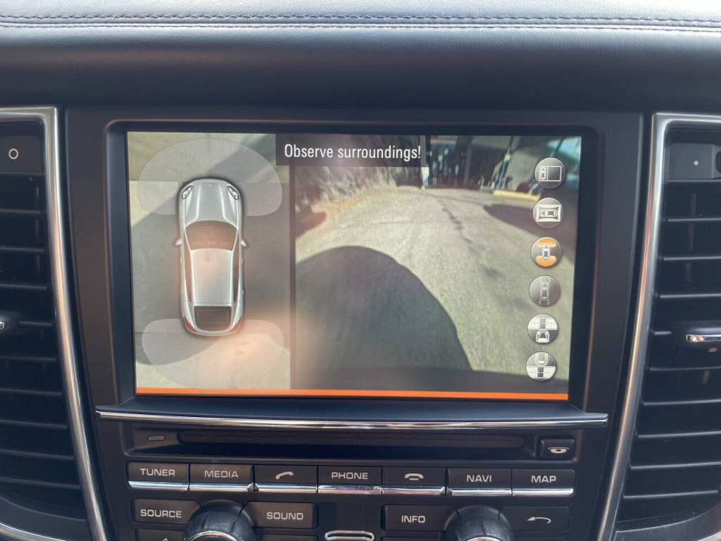 2014 Porsche Panamera Image 12