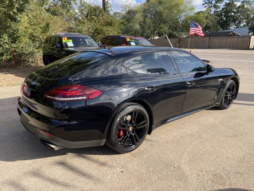 2014 Porsche Panamera Image 26