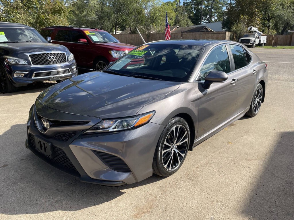 2018 Toyota Camry Image 3