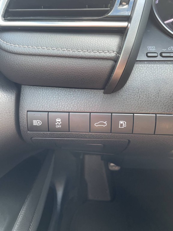 2018 Toyota Camry Image 6