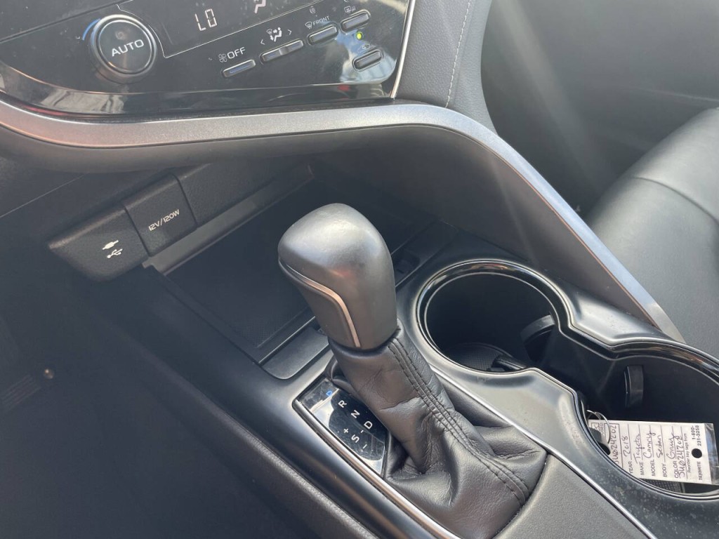 2018 Toyota Camry Image 12