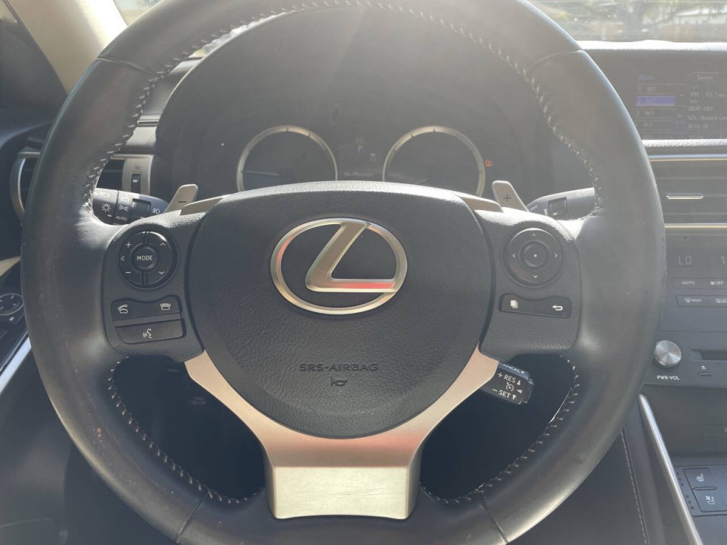2015 Lexus IS 250 Image 8