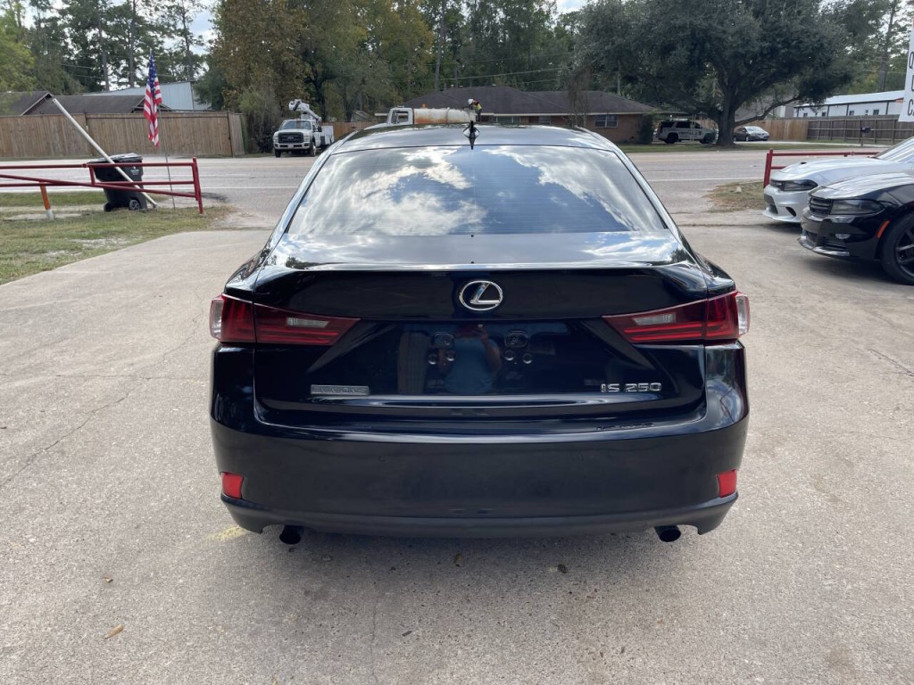 2015 Lexus IS 250 Image 26
