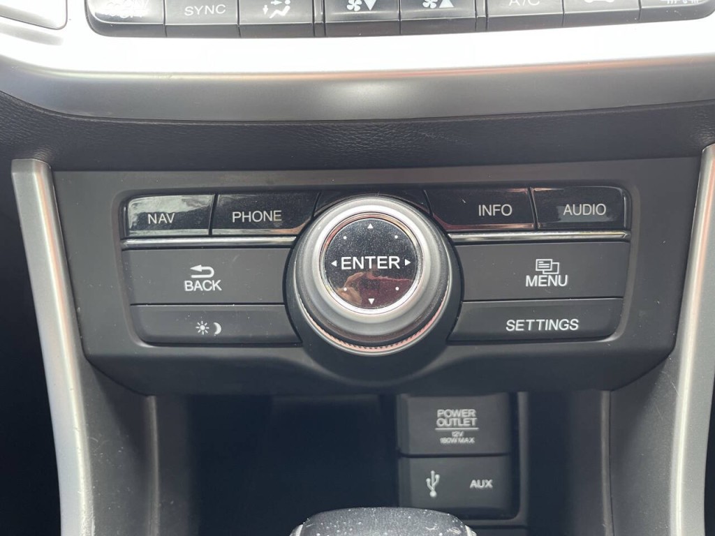 2015 Honda Accord Image 16