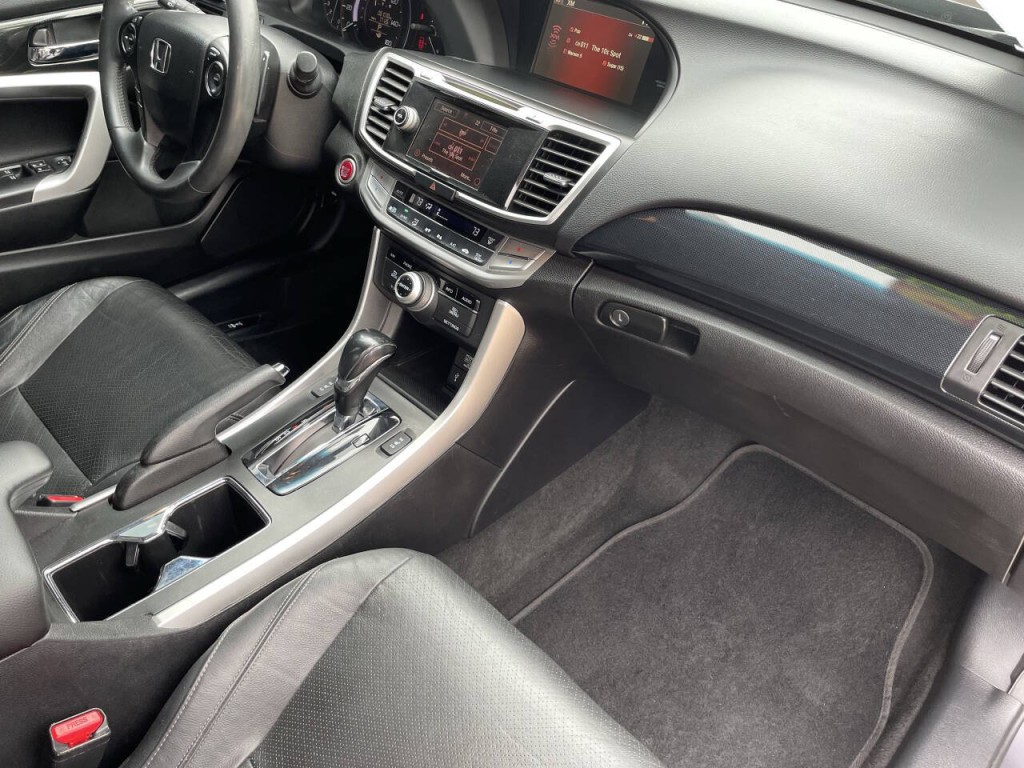 2015 Honda Accord Image 21