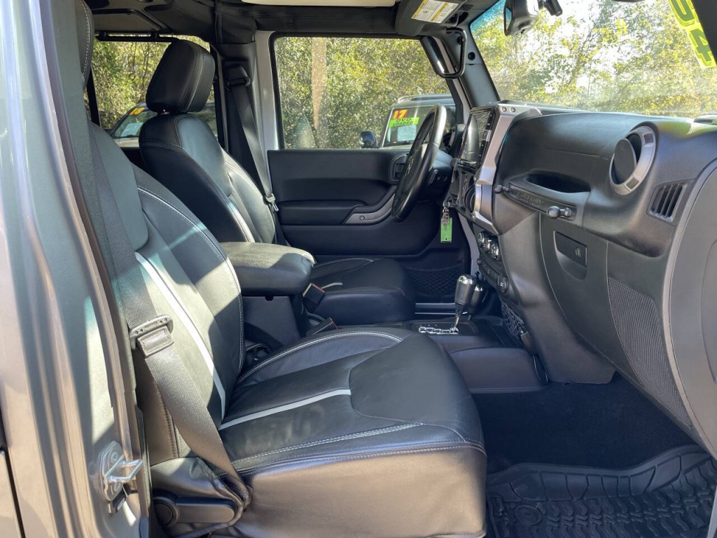 2015 Jeep Wrangler Unlimited Image 19