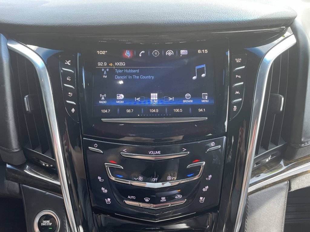 2016 Cadillac Escalade Image 10