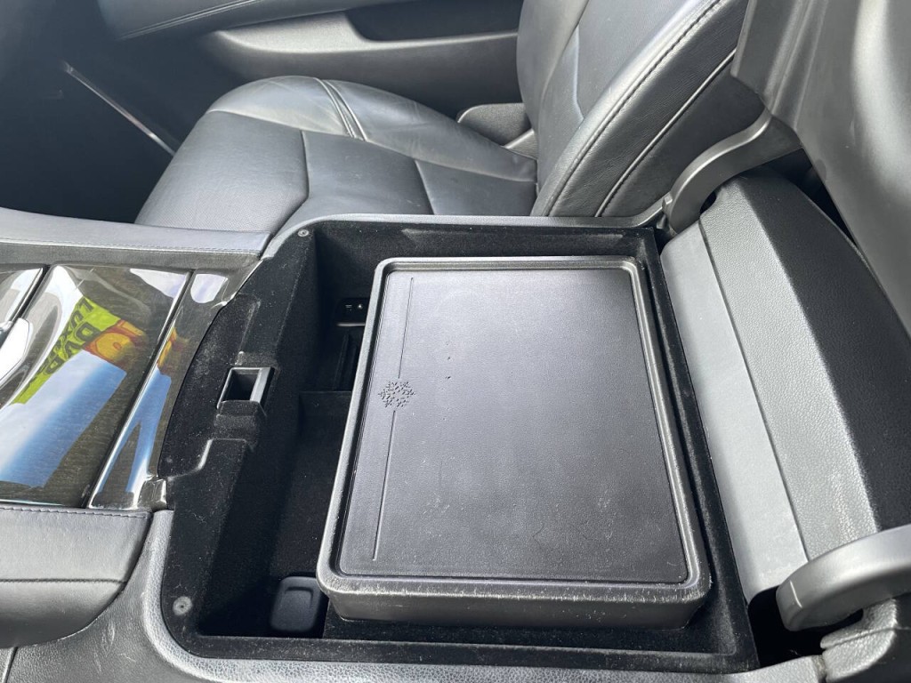 2016 Cadillac Escalade Image 15