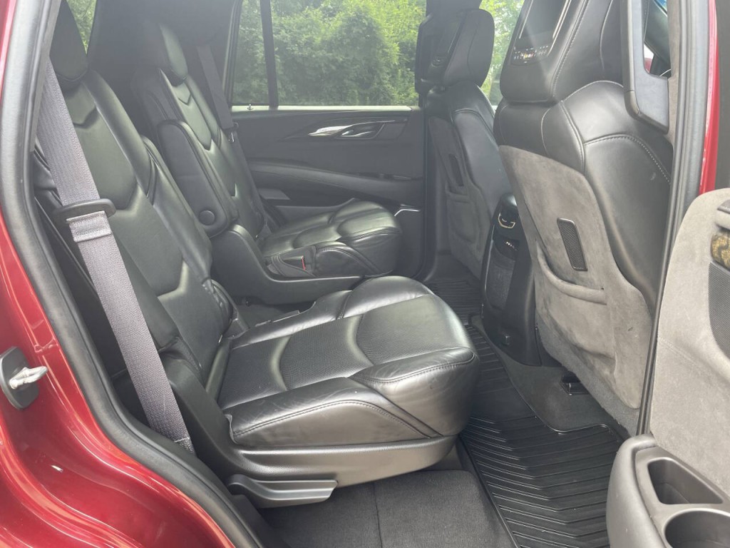 2016 Cadillac Escalade Image 20
