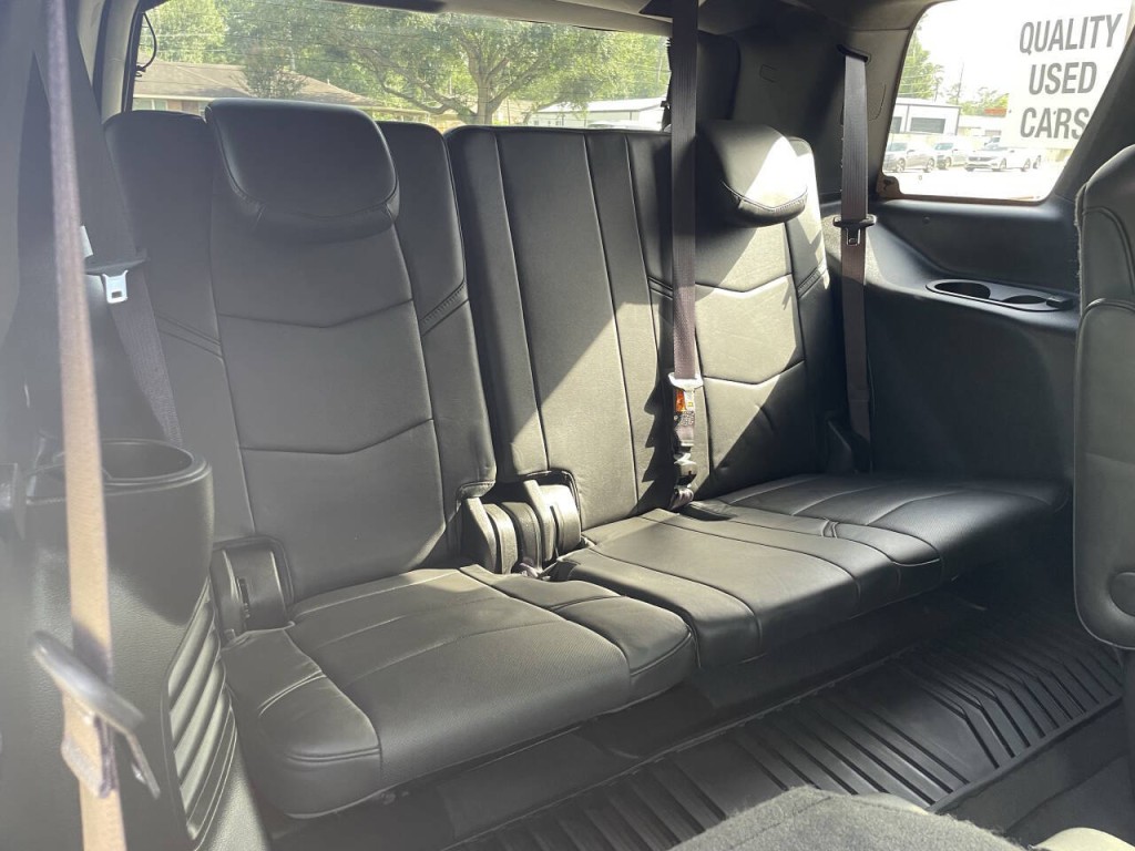 2016 Cadillac Escalade Image 22
