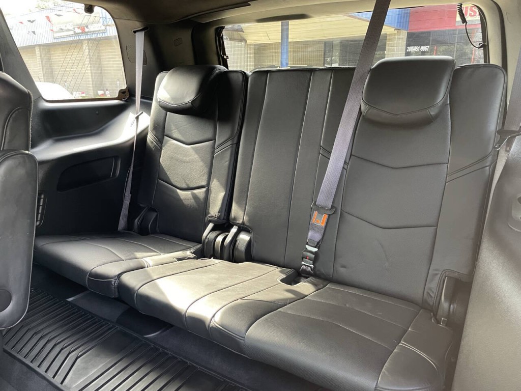 2016 Cadillac Escalade Image 23