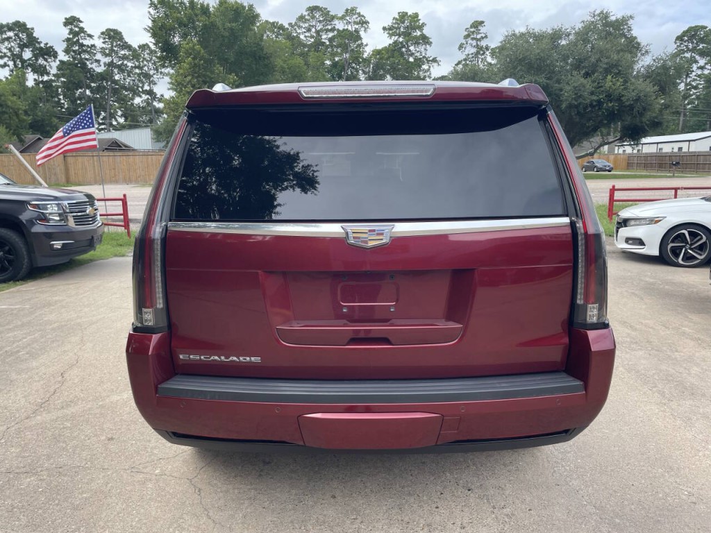 2016 Cadillac Escalade Image 33