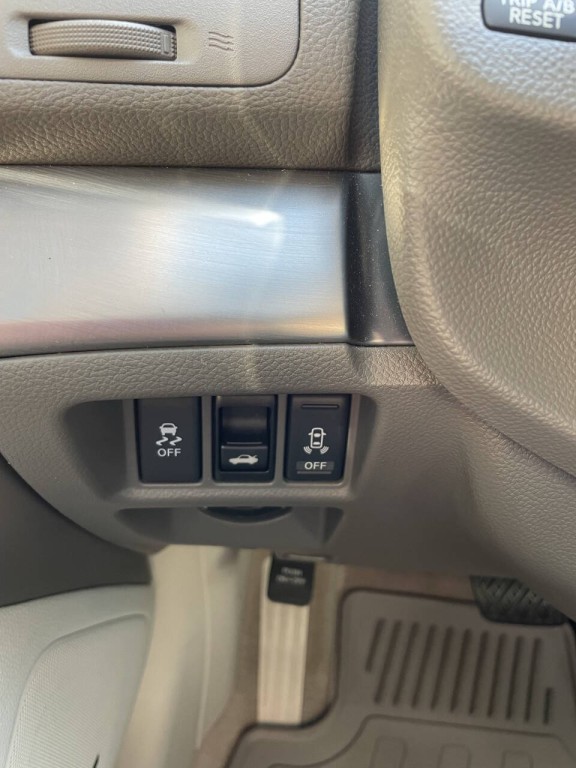 2013 INFINITI G37 Image 6