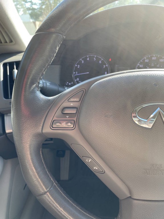 2013 INFINITI G37 Image 7