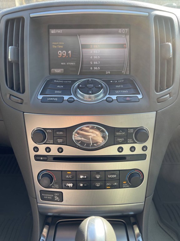 2013 INFINITI G37 Image 11