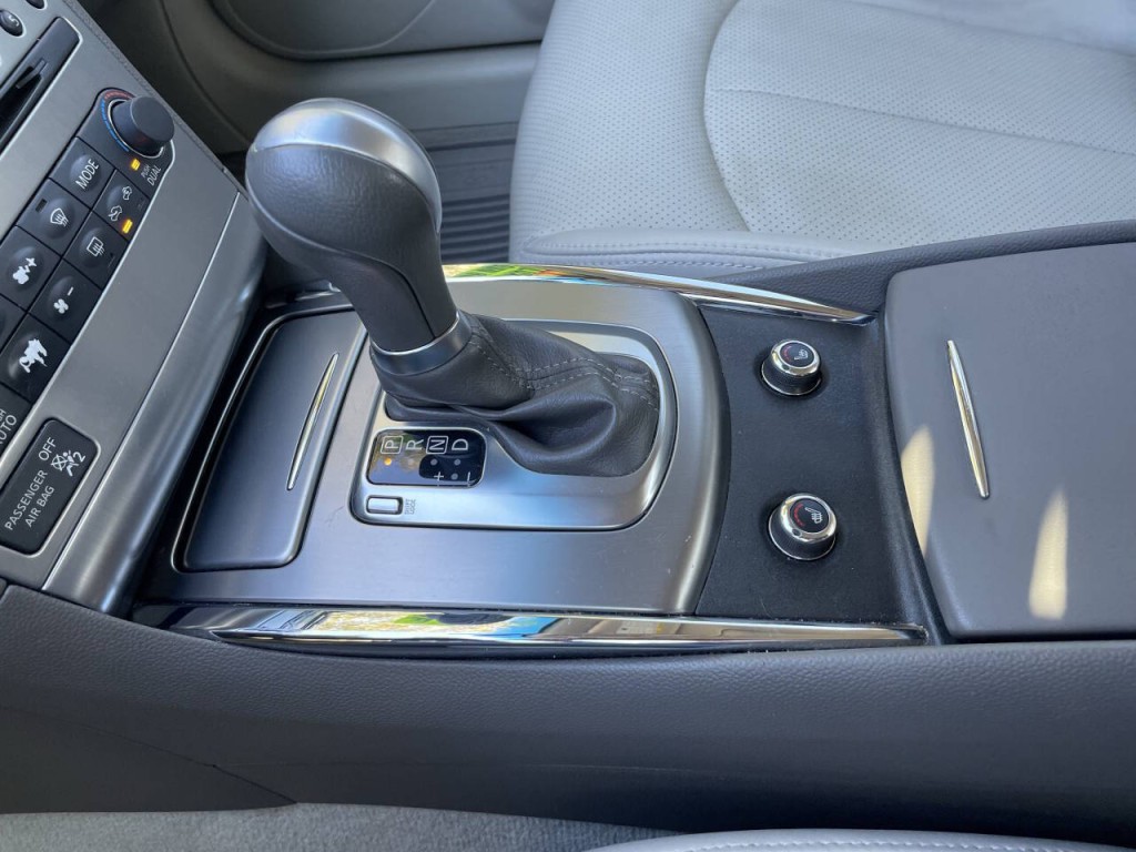 2013 INFINITI G37 Image 15