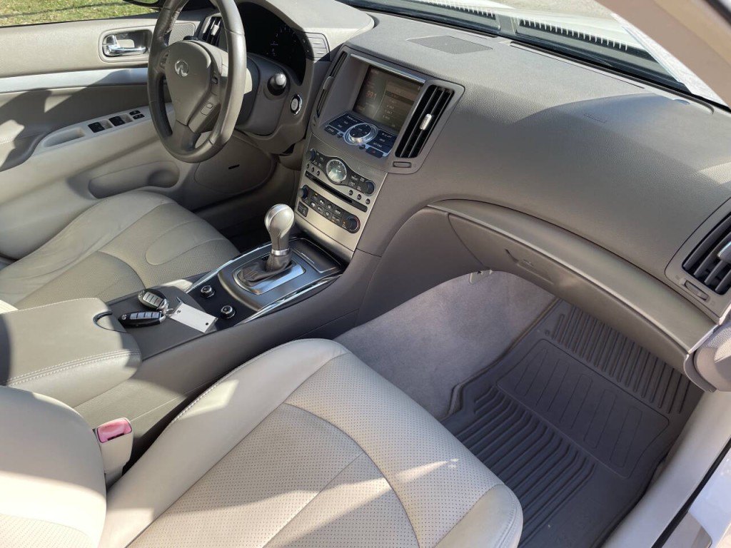 2013 INFINITI G37 Image 19