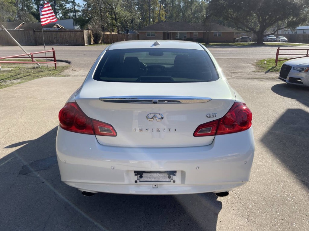 2013 INFINITI G37 Image 23