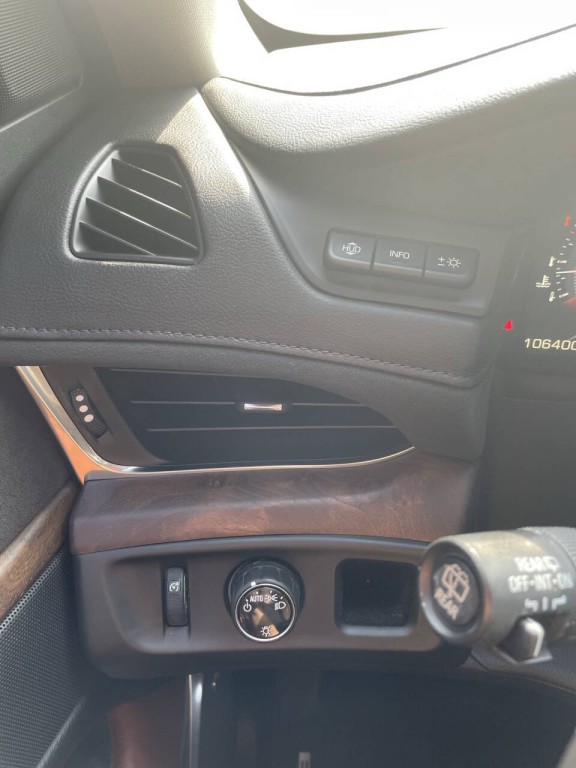 2015 Cadillac Escalade Image 5