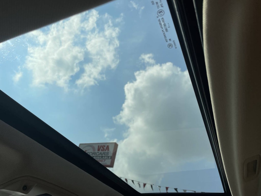 2015 Cadillac Escalade Image 13