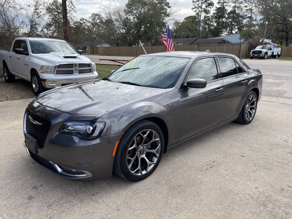 2016 Chrysler 300 Image 3