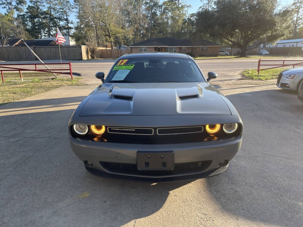 2017 Dodge Challenger Image 2
