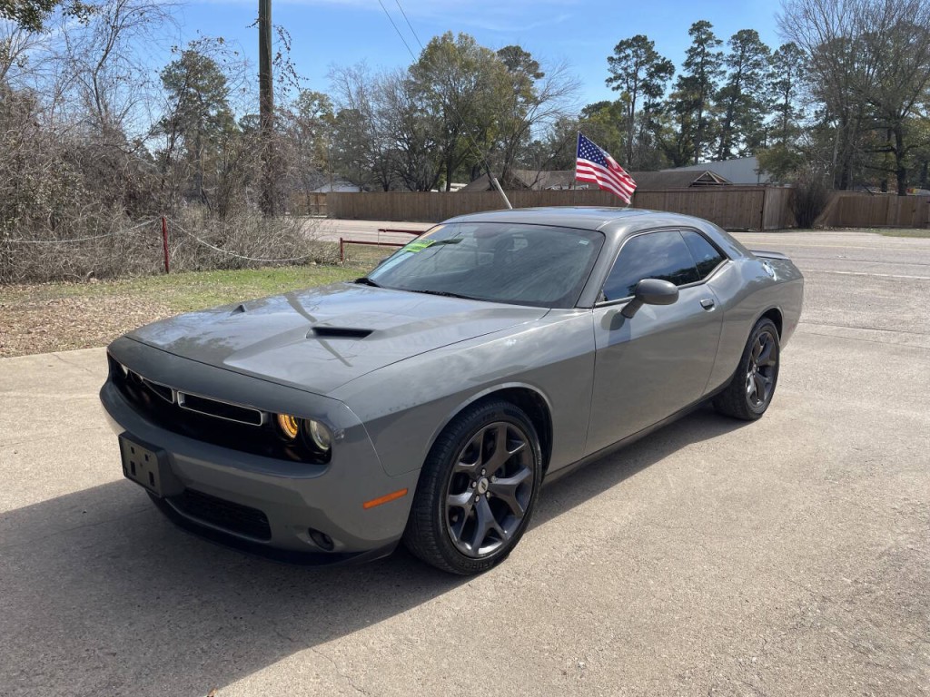 2017 Dodge Challenger Image 3