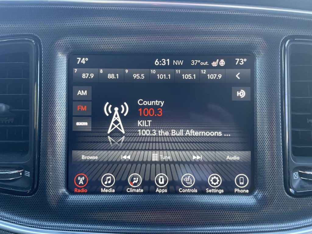 2017 Dodge Challenger Image 10