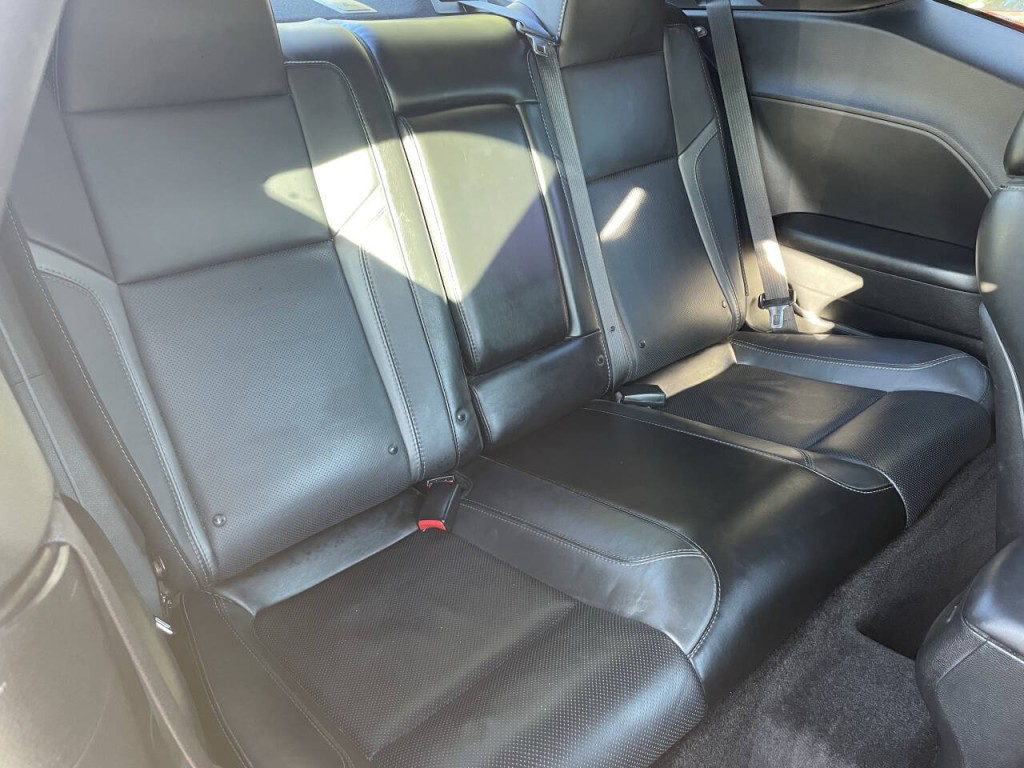 2017 Dodge Challenger Image 17