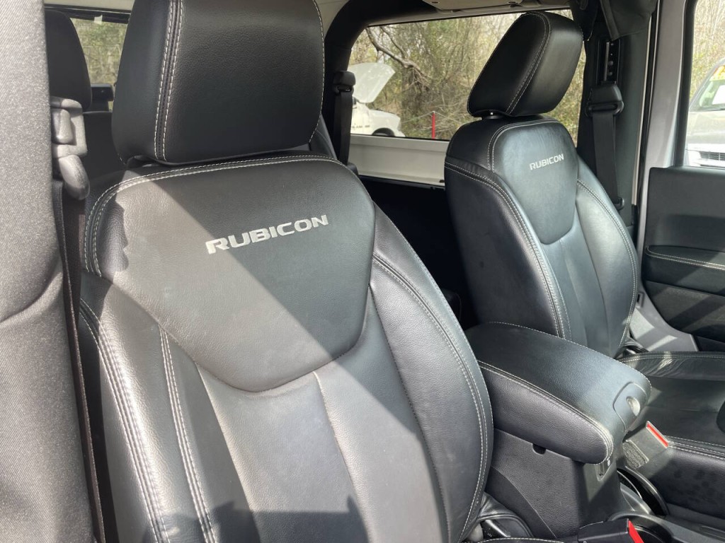 2016 Jeep Wrangler Image 18