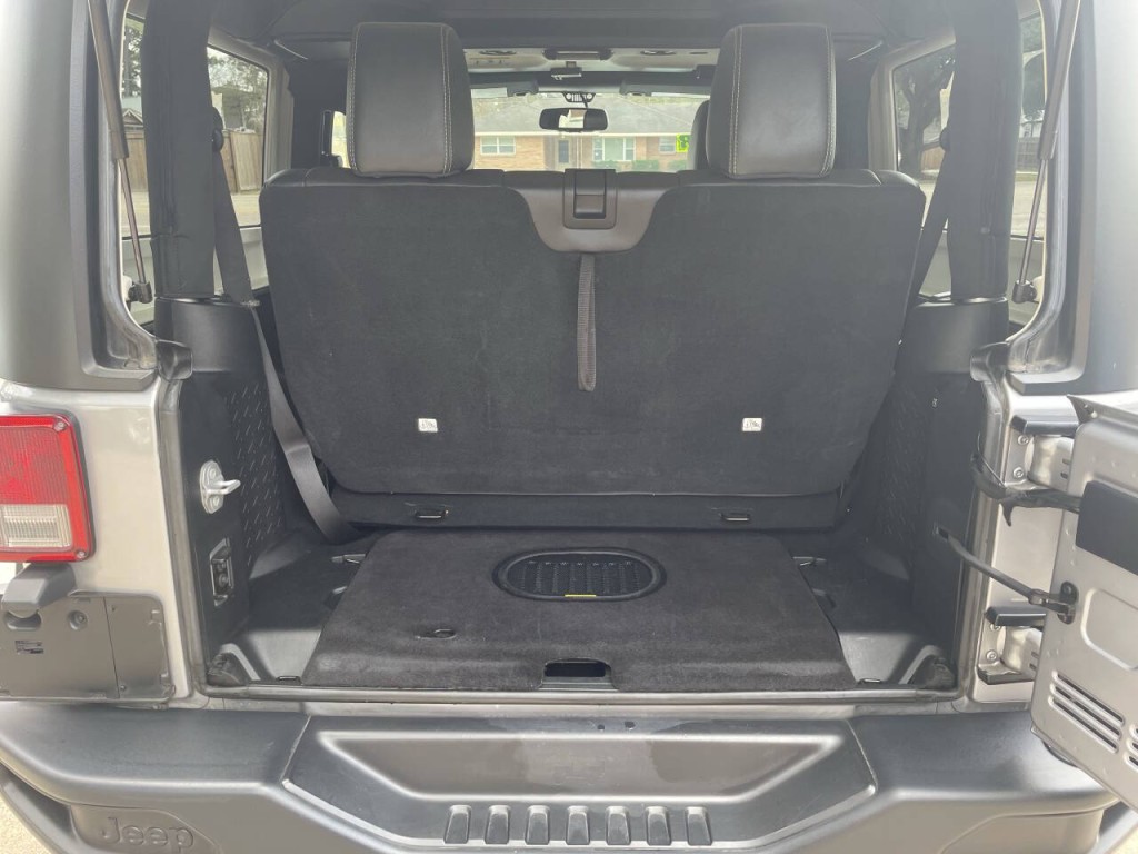 2016 Jeep Wrangler Image 22