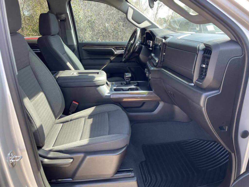 2022 Chevrolet Silverado 1500 Image 17