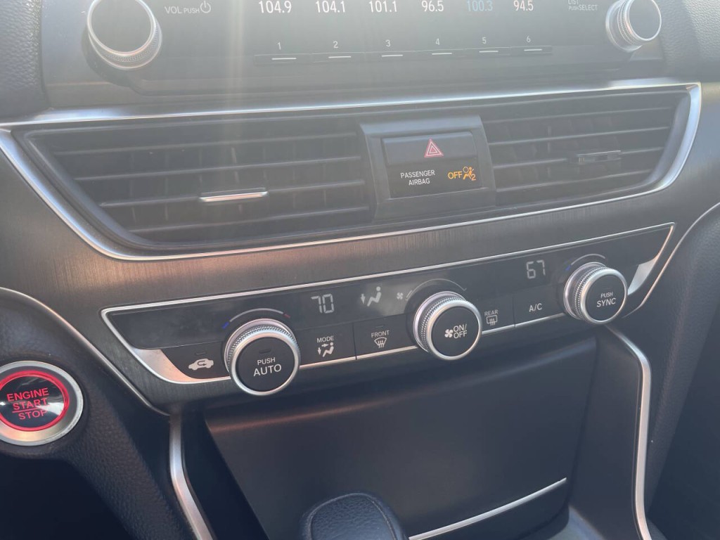 2018 Honda Accord Image 11