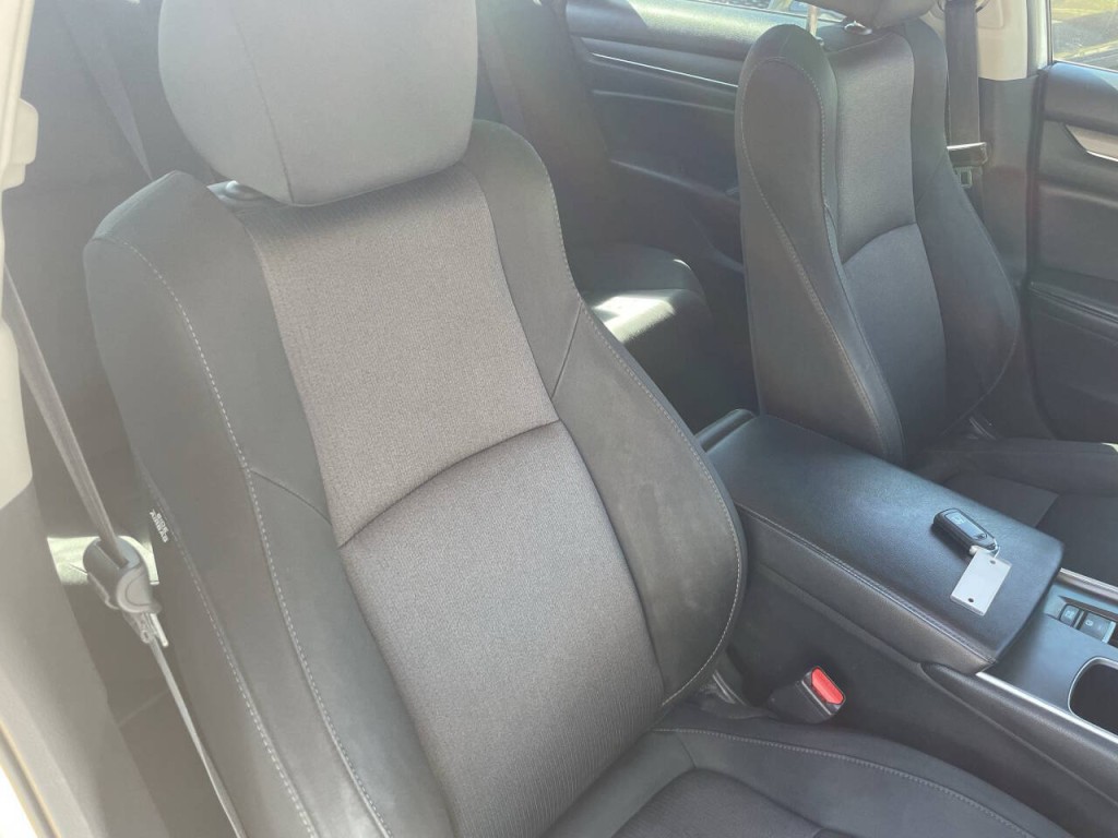 2018 Honda Accord Image 18