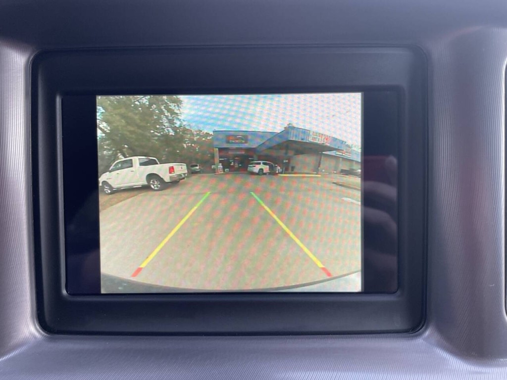 2022 Dodge Charger Image 13