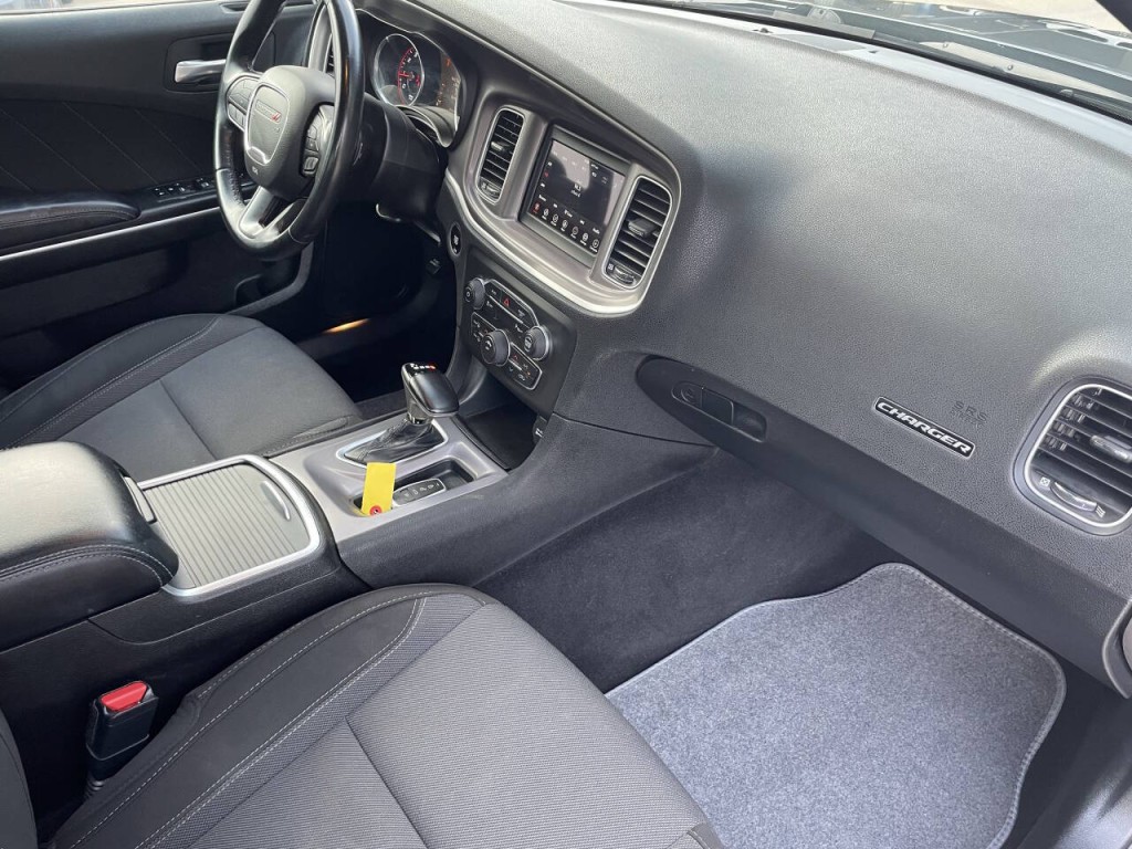 2022 Dodge Charger Image 16