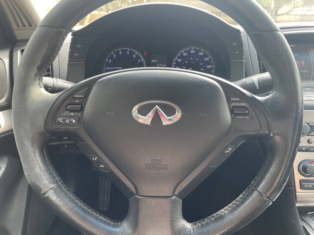 2012 INFINITI G37 Image 7